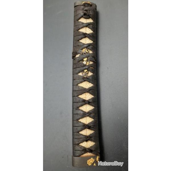 TSUKA POIGNEE DE SABRE JAPONAIS KATANA MOTIF PIVOINES Collection Trs bon  Japon XIX eme