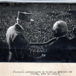 le maréchal pétain à nancy schmidt maire de nancy et foule place stanislas photo de presse