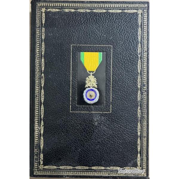 Livre La mdaille militaire de Michel Massian