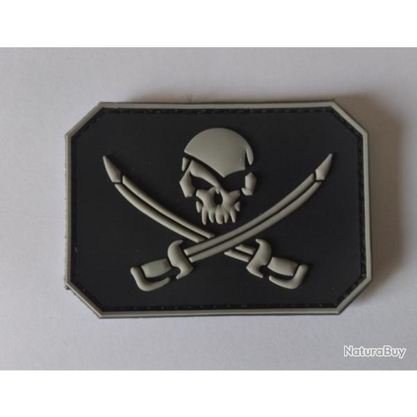 Patch Drapeau Pirate PVC velcro noir-gris