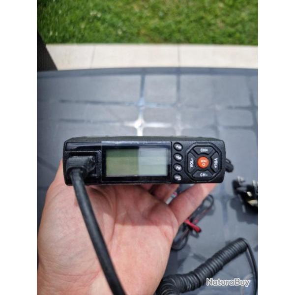 Radio mobile voiture UHF / VHF