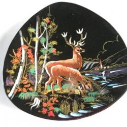 Ancienne Assiette décorative en Émaux de Longwy décor Émaillé Cerf et Biche superbe décor TBE