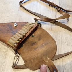 Holster, étui pour revolver 1882 ou 1882/29 + 5 cartouches neutralisées + bretelle