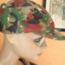 Grande taille : Casquette camouflée armée suisse.