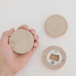 Décapsuleur en bois aimanté personnalisable