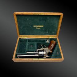 Coffret Révolver Eugène Lefaucheux Modèle 1862 à Triple Action. France, XIXème Siècle