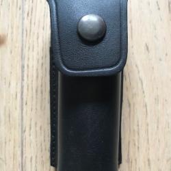 Etui chargeur de pistolet