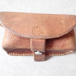 1929 : Trousse à matériel, entretien parabellum P06, P06/24 Suisse ou révolver 1882/29. Cartouchière