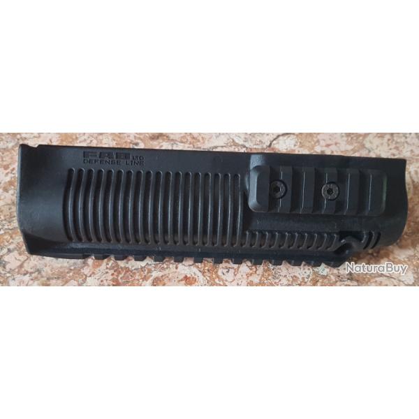 Poigne avant Fab Defense pour Remington 870