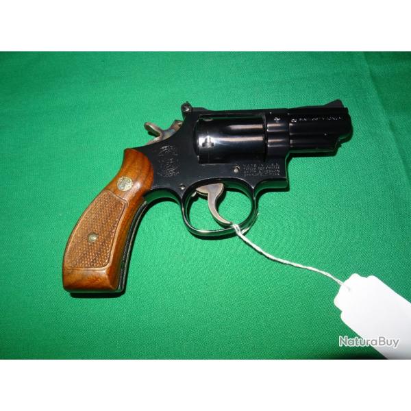 Revolver S&W 19-4 canon de 2"1/2 en 38/357 en superbe tat