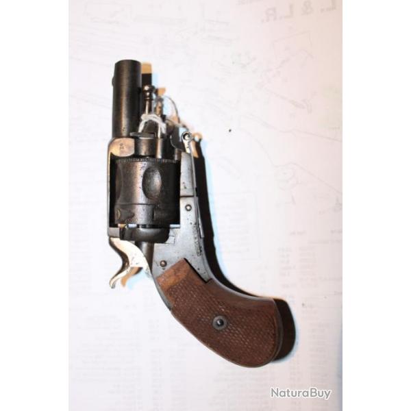 revolver velodog cal 320 (2)