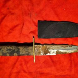 Couteau de tranchée allemand avec son fourreau cuir de la seconde guerre mondiale en T.B.E.