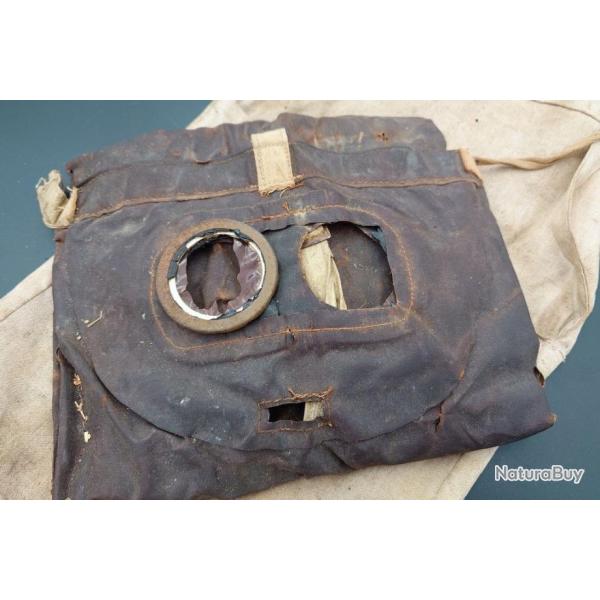 WW1 MASQUE DEMI CAGOULE ANTI GAZ FABRICATION DANS SA HOUSSE DE TRANSPORT - FRANCE PREMIERE GUERRE MO