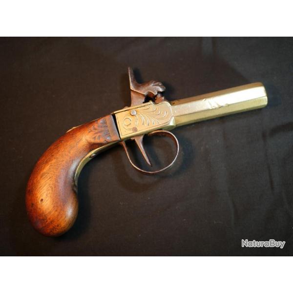 MARINE RARE pistolet coffre bronze chien forme tte d'animal chien de mer calibre 11 mm HER24COF002