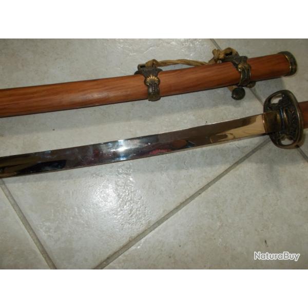 rplique katana japonais moderne bois grav bronze lame brillante avec dcor samourai japon arme