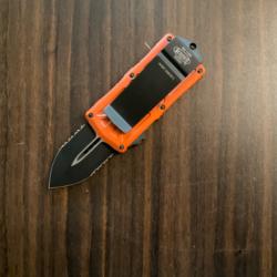 VEND COUTEAU MICROTEC SERRATED D/E ORANGE