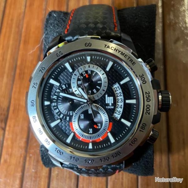 MONTRE LIP SRIE SPCIAL STYLE CHRONOGRAPH CARBON