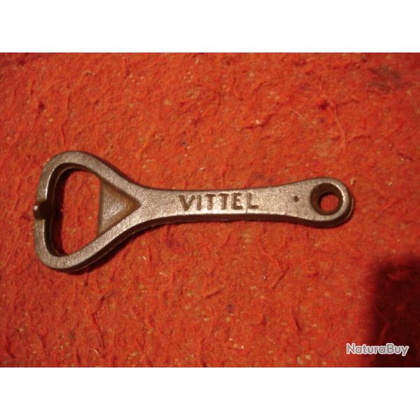 Ancien dcapsuleur VITTEL  Lettres en creux Collection Vintage