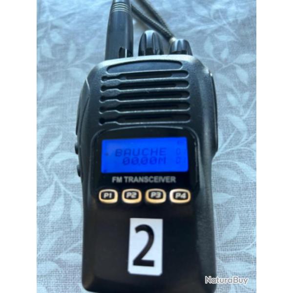 12Talkies-walkie + chargeursTrs bon tat -marque CRT  Prix 600 l'ensemble achet en 2020.