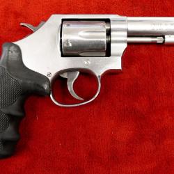 Smith et Wesson Mod. 64-7  inox canon 4'' cal. .38 Special