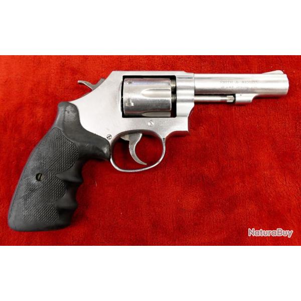 Smith et Wesson Mod. 64-7  inox canon 4'' cal. .38 Special AVEC SA BOITE