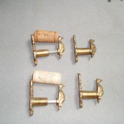 1 LOT DE 4  SUPPORTS (PATERES) OISEAUX a determiner  pour  poser FUSIL ou AUTRES couleur  OR  .