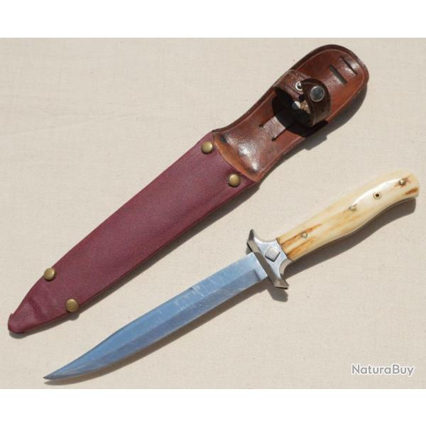 Bon couteau fabrication artisanale manche corne cervid ricasso logo chignole + fourreau FRE24COU001