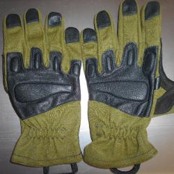 GANTS TACTIQUES SPÉCIAL OPS - TAILLE  S = 8 - COULEUR NOIR ET VERT KAKI