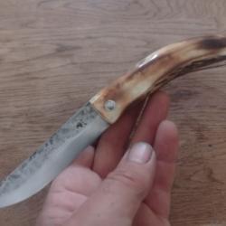 Couteau pliant deux clous forgé en bois de cerf