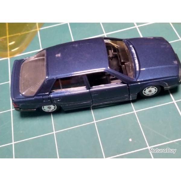 RENAULT 25 SOLIDO 1988,1/43 PORTES AVANT OUVRANTES, PRESSE ?