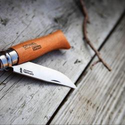 Opinel N°08 Carbone