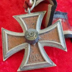 Médaille croix de fer allemande 2ème cl 1939 en 3 parties coeur magnétique long ruban marquage 122