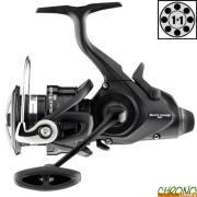Moulinet Carpe Daiwa Black Widow BW25A - Bobine Large 25mm - Capacité 270m/0.35mm - Ratio 4.6:1