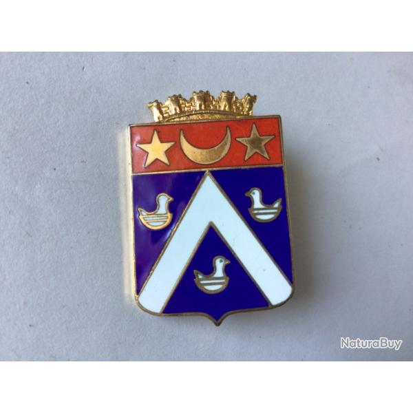 VENDU PAR LE-CUIRASSIER INSIGNE   IDENTIFIER