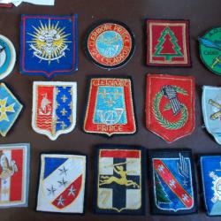 Lot insignes tissus Divisions Armée Française