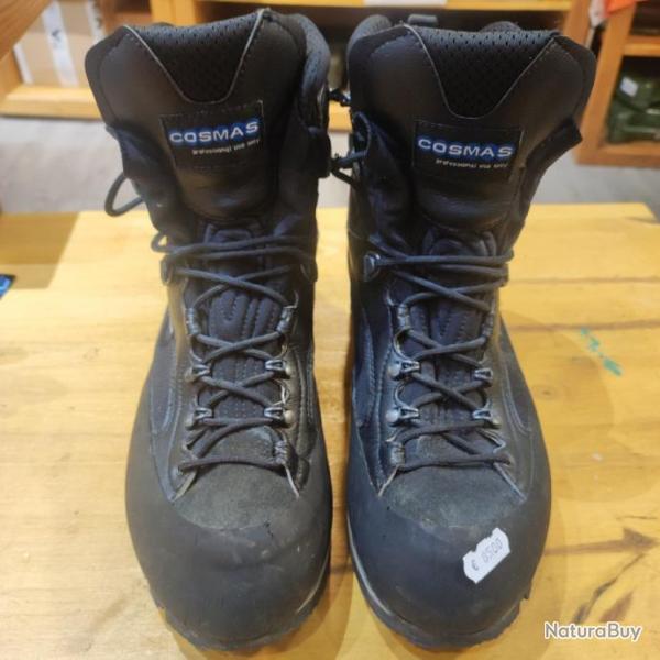 Chaussures de montagne COSMAS