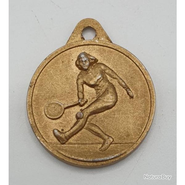 Mdaille d'or "Tennis" fminin .