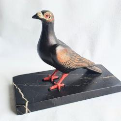 Sculpture en métal sur socle en marbre (le pigeon)signé (TEDD) Art déco, années 1930