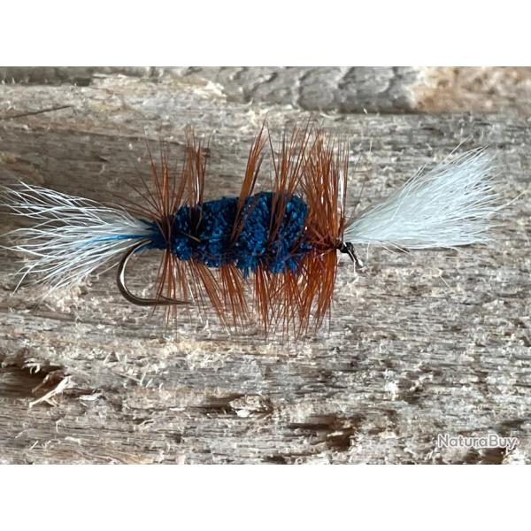 mouche Truite Bomber Bleu hameon numro 12