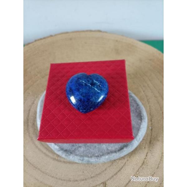 Coeur en pierre naturelle Lapis Lazuli poids 31 grammes avec crin