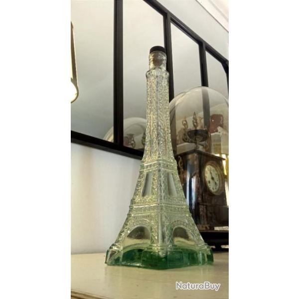 Ancienne carafe bouteille Tour Eiffel en verre press