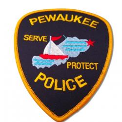 PEWAUKEE SERVE PROTECT POLICE 130 mm x 100 mm  A coudre ou à thermocoller