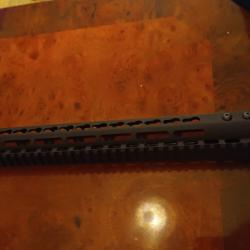 Garde mains flottant AR15 KeyMod en 15"