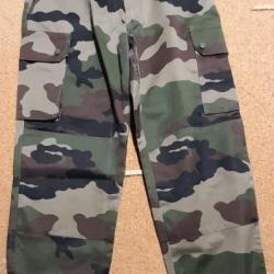 Pantalon de treillis camouflage