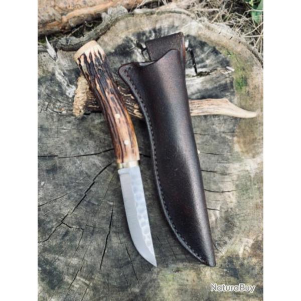 couteau de chasse d'artisan / bois de cerf 3