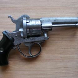 REVOLVER A BROCHE CAL. 9mm