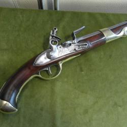 Beau pistolet de cavaleie modèle 17663-66 de la manufacture royale de Saint-Etienne  de 1775