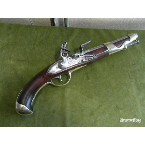 Beau pistolet de cavalerie modle 1763-66 de la manufacture royale de Saint-Etienne  de 1775