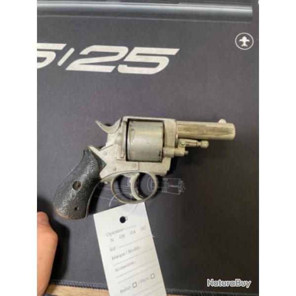 REVOLVER TYPE BULLDOG CAL.380 1euro SANS PRIX DE RESERVE