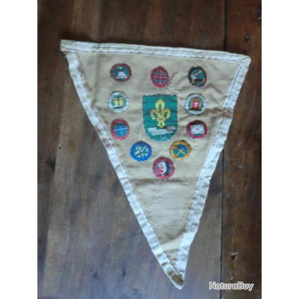 ancien fanion scout